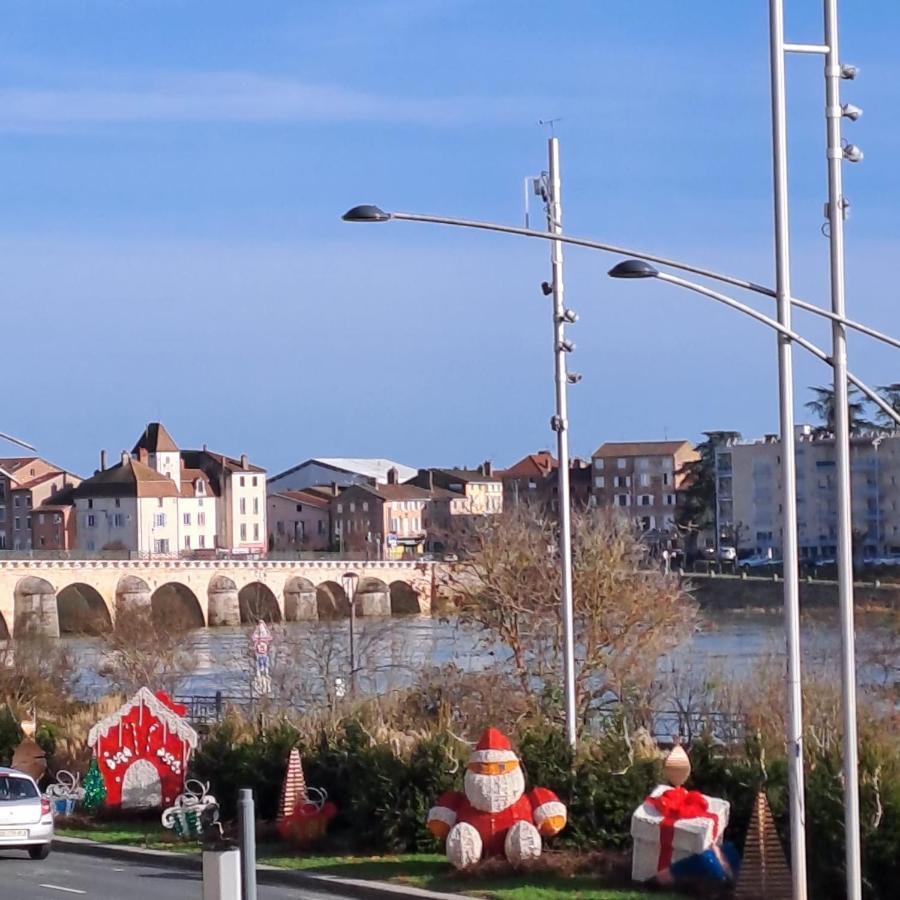 Center Macon Charmant Appartement Avec Vue Sur La Saone Dış mekan fotoğraf
