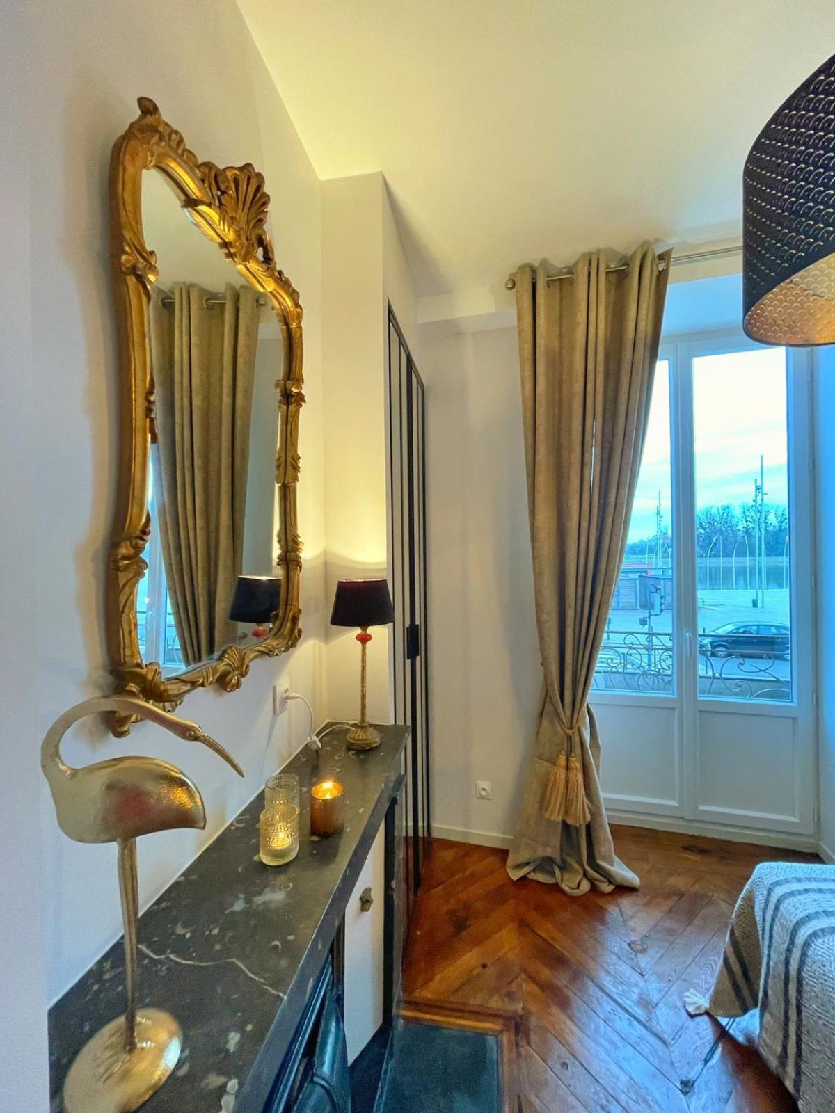 Center Macon Charmant Appartement Avec Vue Sur La Saone Dış mekan fotoğraf