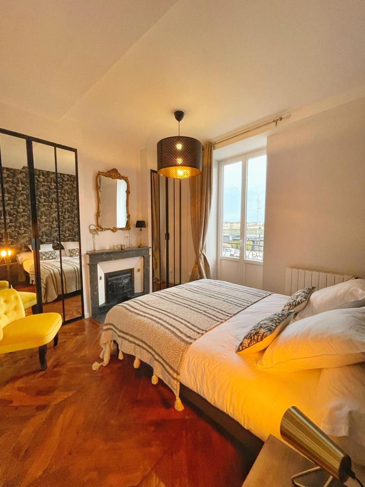 Center Macon Charmant Appartement Avec Vue Sur La Saone Dış mekan fotoğraf
